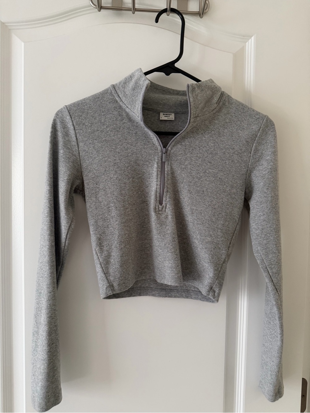 Aritzia Sunday Best cropped half zip in heather grey